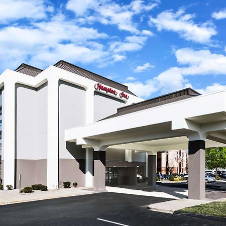 Hampton Inn West Springfield Exterior photo